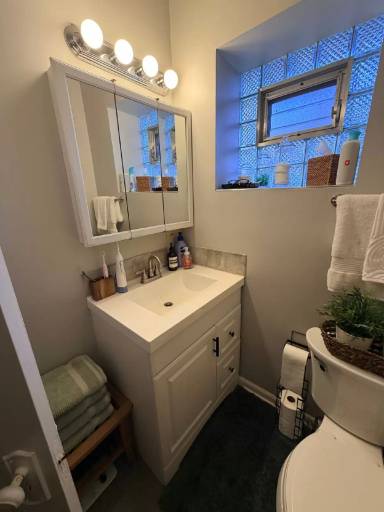 Main picture of 4255 N Lockwood Ave