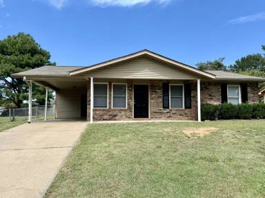 Main picture of 122 Math Ln