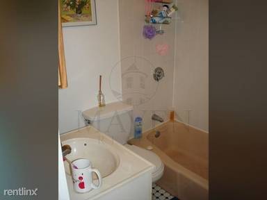 Main picture of 15 Leland St