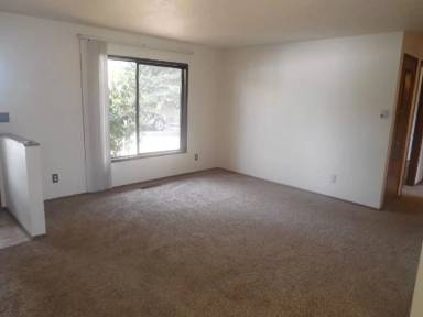 Main picture of 1602 Lincoln Way