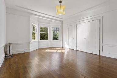 Main picture of 2345 Bush St