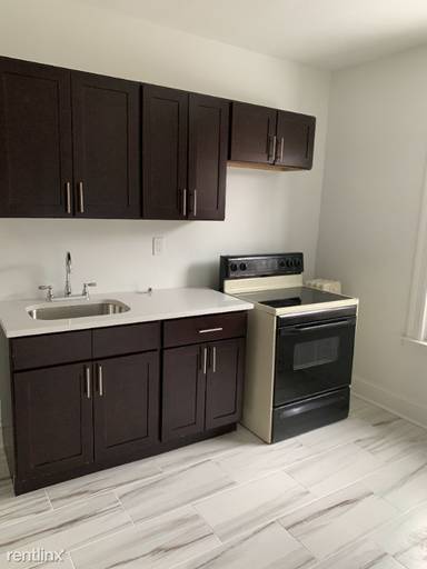 Main picture of 17 Evergreen Ave