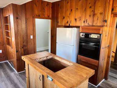 Main picture of 321 E Gay St