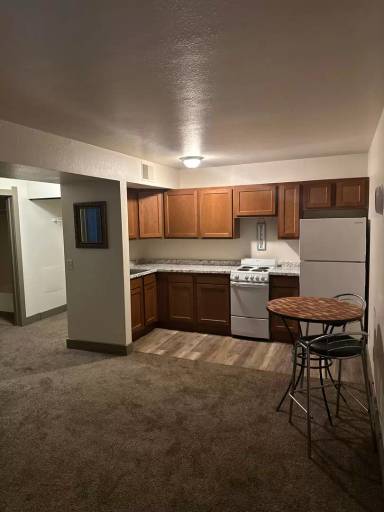 Main picture of 1007 N Summit St