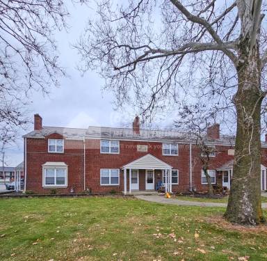Main picture of 1728 Northwest Blvd