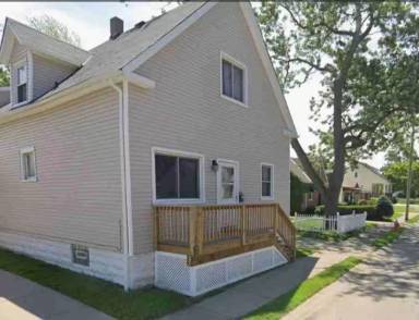 Main picture of 4485 W 136th St