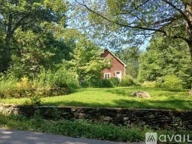 Main picture of 30 Searles Hill Rd