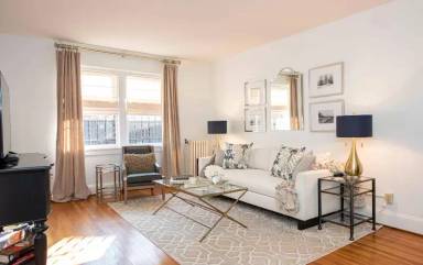 Main picture of 2023 Eastern Pkwy
