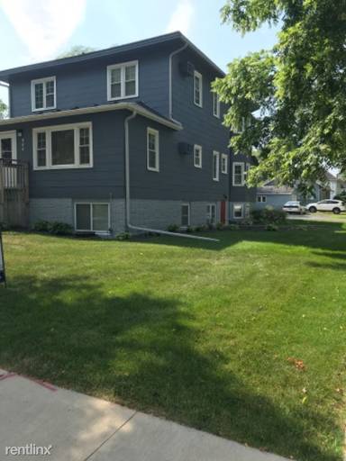 Main picture of 904 E Center St