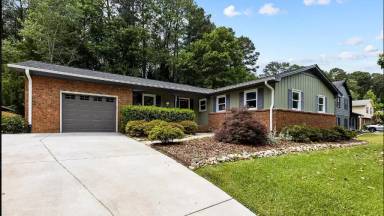 Main picture of 916 Medlin Dr
