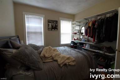 Main picture of 353 Lowell St