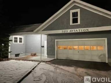 Main picture of 323 Aviation Rd