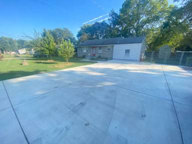 Main picture of 123 Westlynn Dr