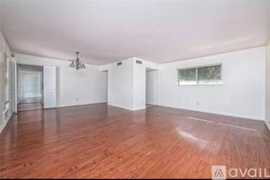 Main picture of 5529 Lake Highlands Dr