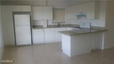 Main picture of 2414 NE 25th Pl