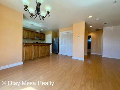Main picture of 1061 Saturn Blvd