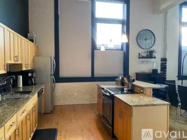 Main picture of 4242 Laclede Ave
