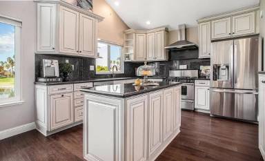 Main picture of 5301 Emerald Ct