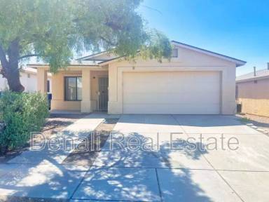 Main picture of 3014 E Calle Rabida