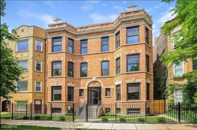 Main picture of 2852 W Shakespeare Ave