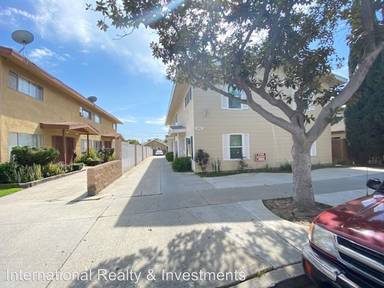 Main picture of 3310 E Wilton St