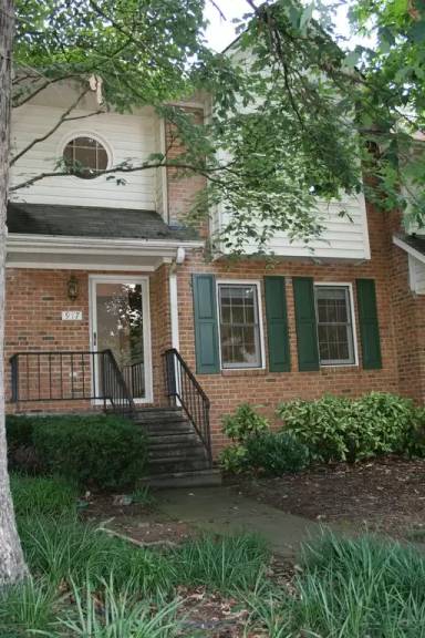 Main picture of 917 Miles Ct