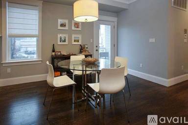 Main picture of 8 Manley St