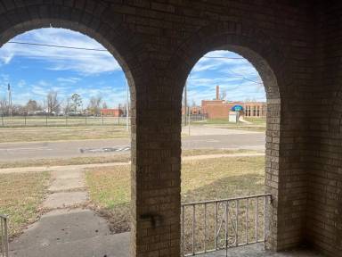 Main picture of 1802 Exchange Ave