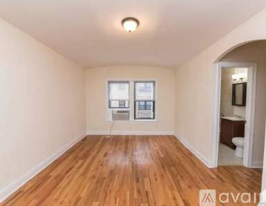 Main picture of Arlington Building