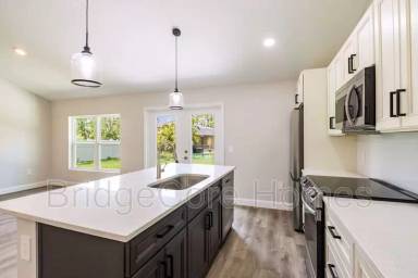 Main picture of 6686 Hemlock Rd