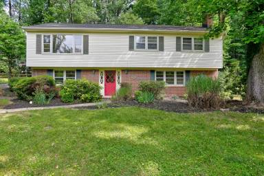 Main picture of 7930 Nottingham Way