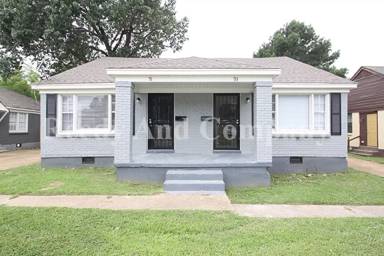 Main picture of 93 Eastview Dr