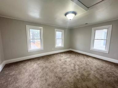 Main picture of 711 Parsonage St