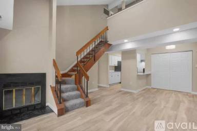 Main picture of 1625 Carriage House Ter