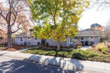 Main picture of 205 Walter Hays Dr