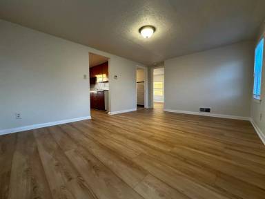 Main picture of 160 Gruenwald Ave