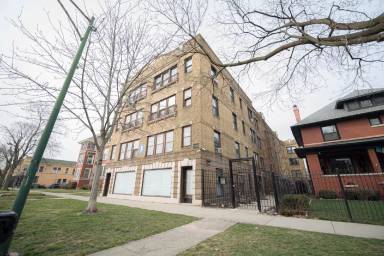 Main picture of 1436 W Jarvis Ave