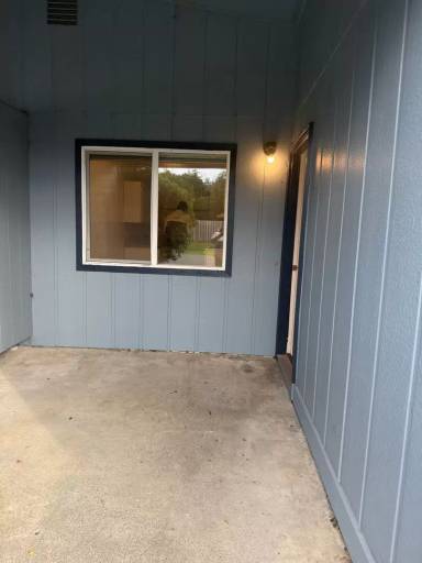 Main picture of 715 Bluff Ave SW