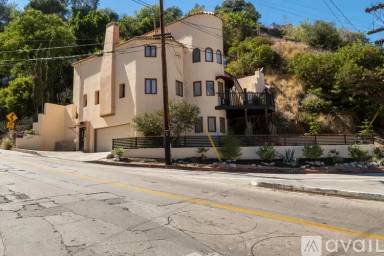 Main picture of 8109 Kirkwood Dr