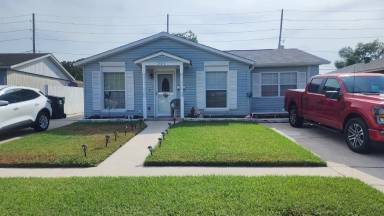 Main picture of 249 W Loyola Dr
