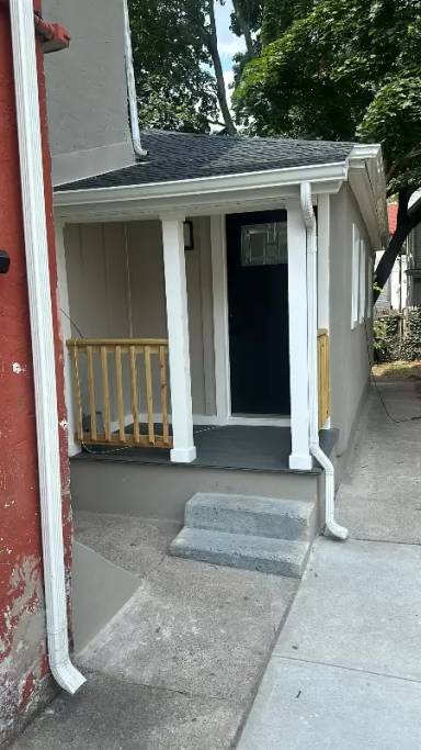 Main picture of 151 Suydam St