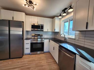 Main picture of 3510 N Glencoe St