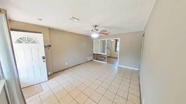 Main picture of 3808 SE Dorchester Dr