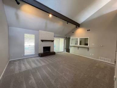 Main picture of 412 Blue Valley Dr