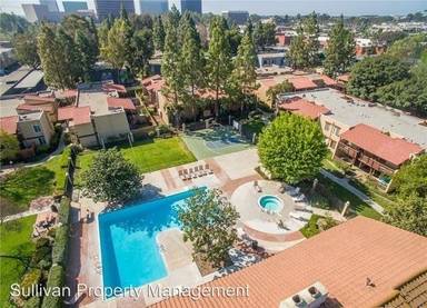 Main picture of MacArthur Village Condominiums