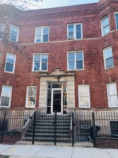 Main picture of 4622 S Calumet Ave