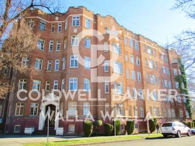 Main picture of Clinton Court Apattments