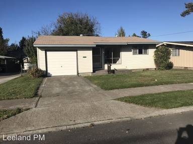 Main picture of 2017 E 12th St