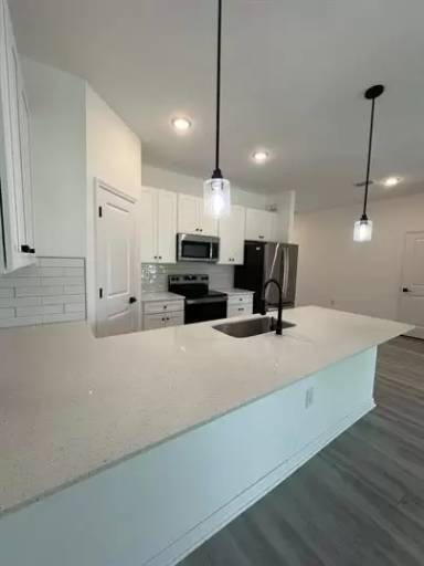 Main picture of 26049 Explorer Rd