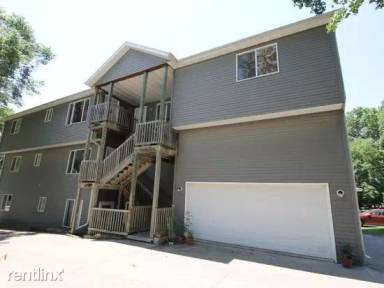 Main picture of 320 S 4th St